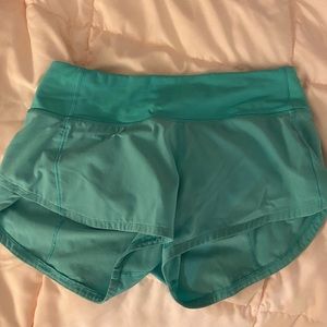Lululemon speed up low-rise lined short 2.5